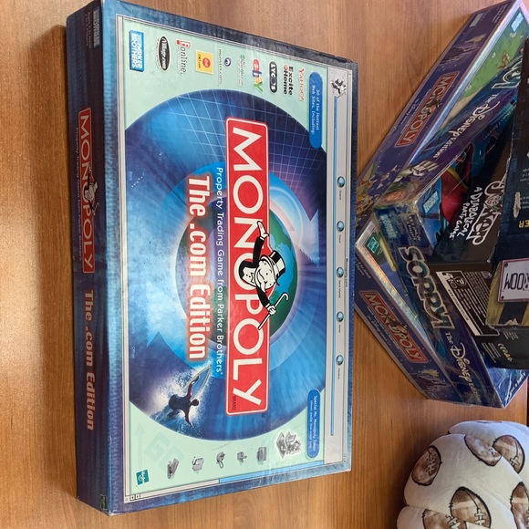 2000 Hasbro and Parker Brothers Monopoly The .com Edition Board Game - Picture 1 of 1